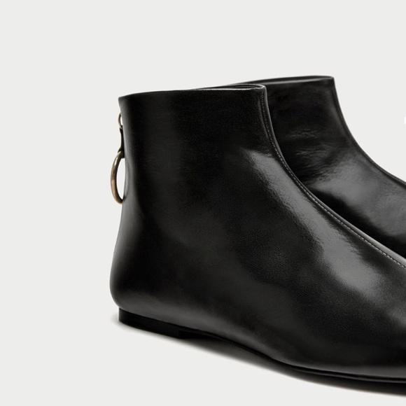 ZARA Flat ankle boots with zip - Picture 4 of 6